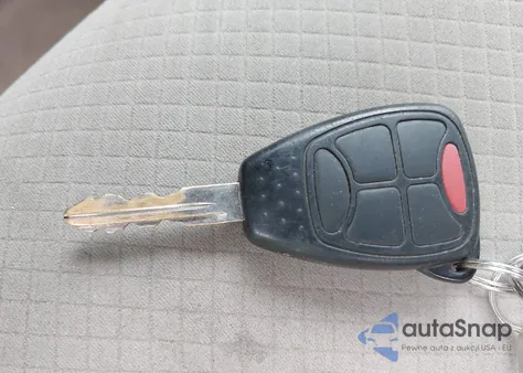 2007 Dodge Grand Caravan Sxt z USA, uszkodzony, nr VIN 2D4GP44L77R324345